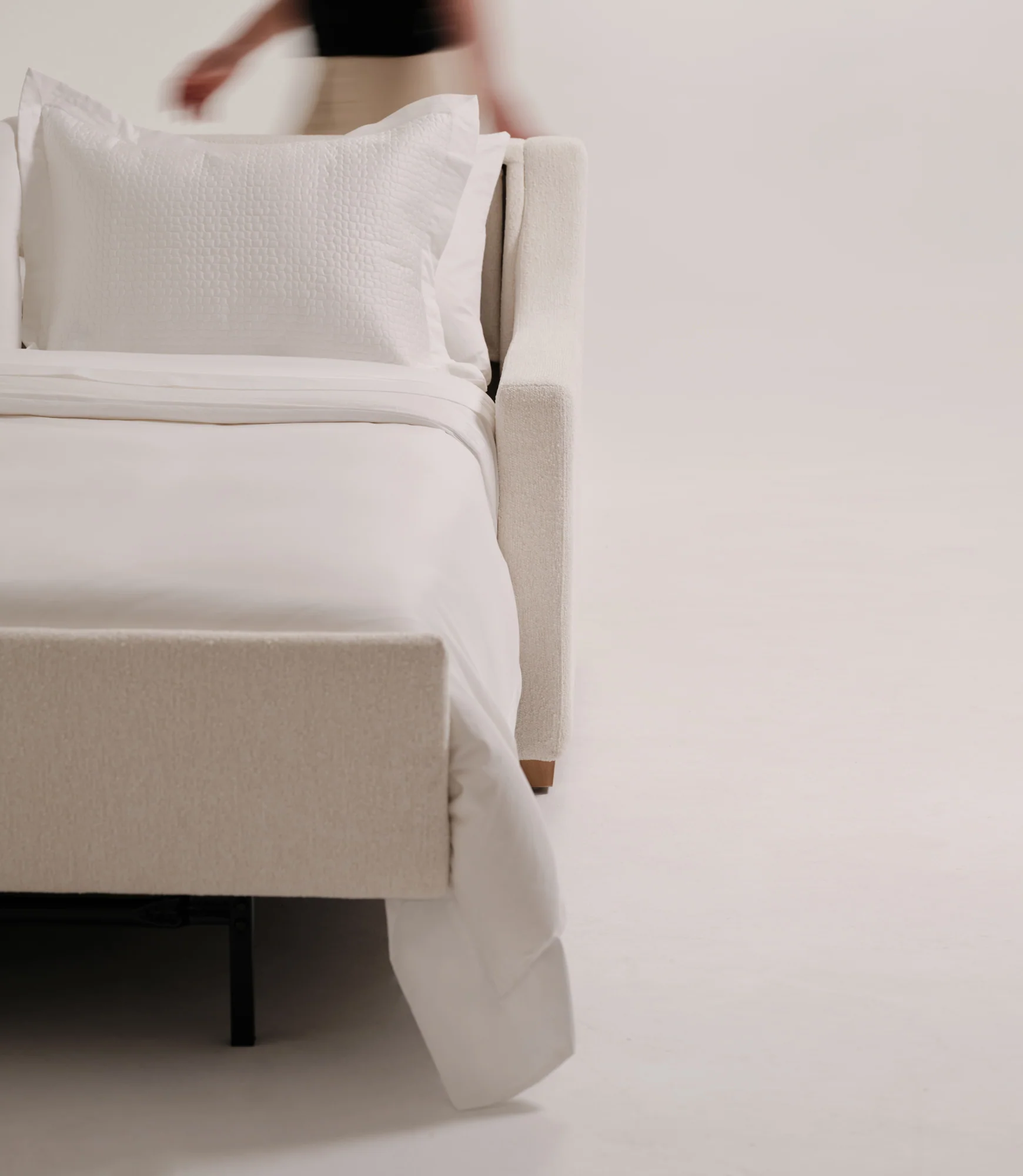 American Leather Silver Sleeper Sheet Set - Image 6