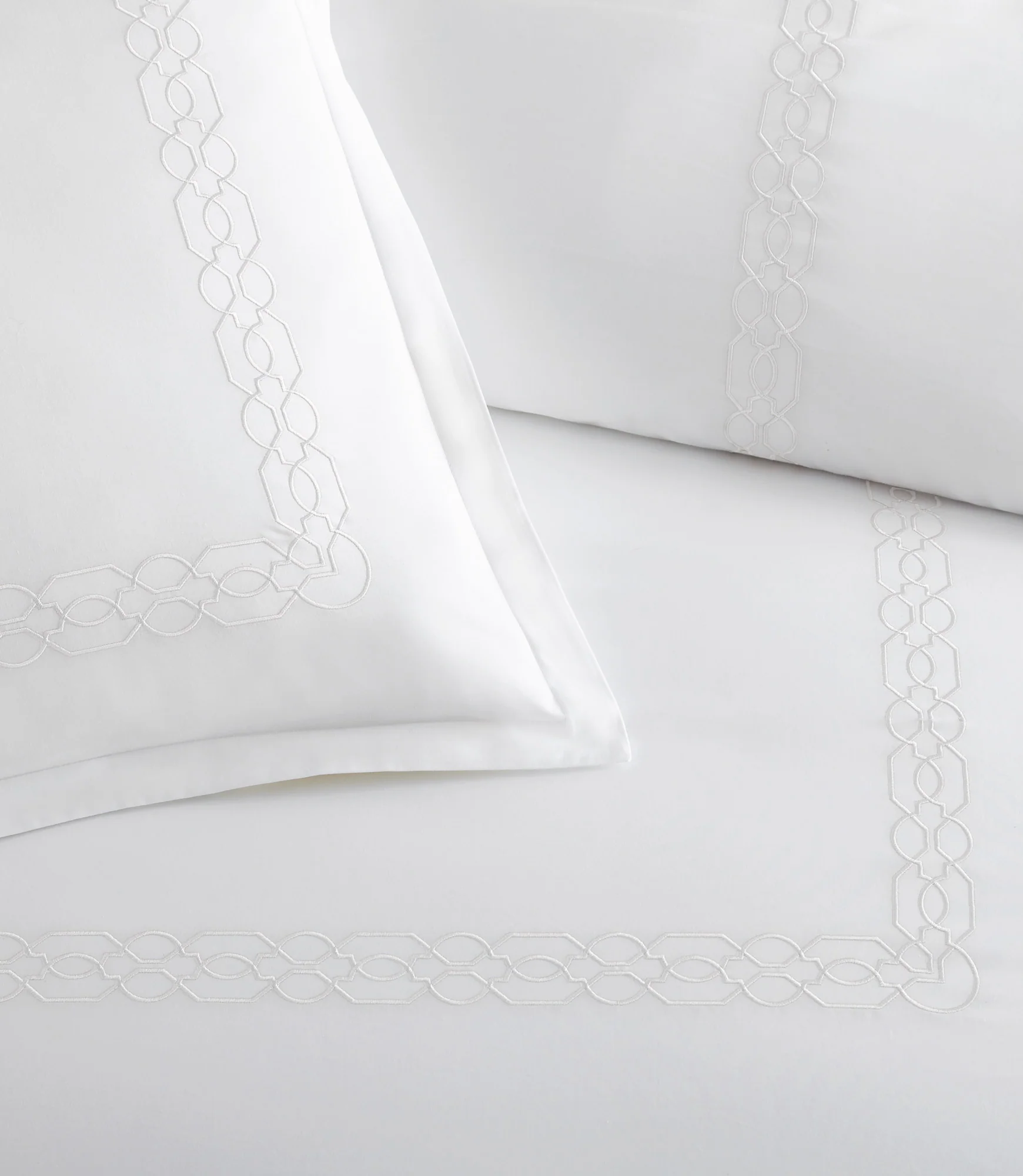 Filigree Classic Embroidered Duvet Set - Image 6