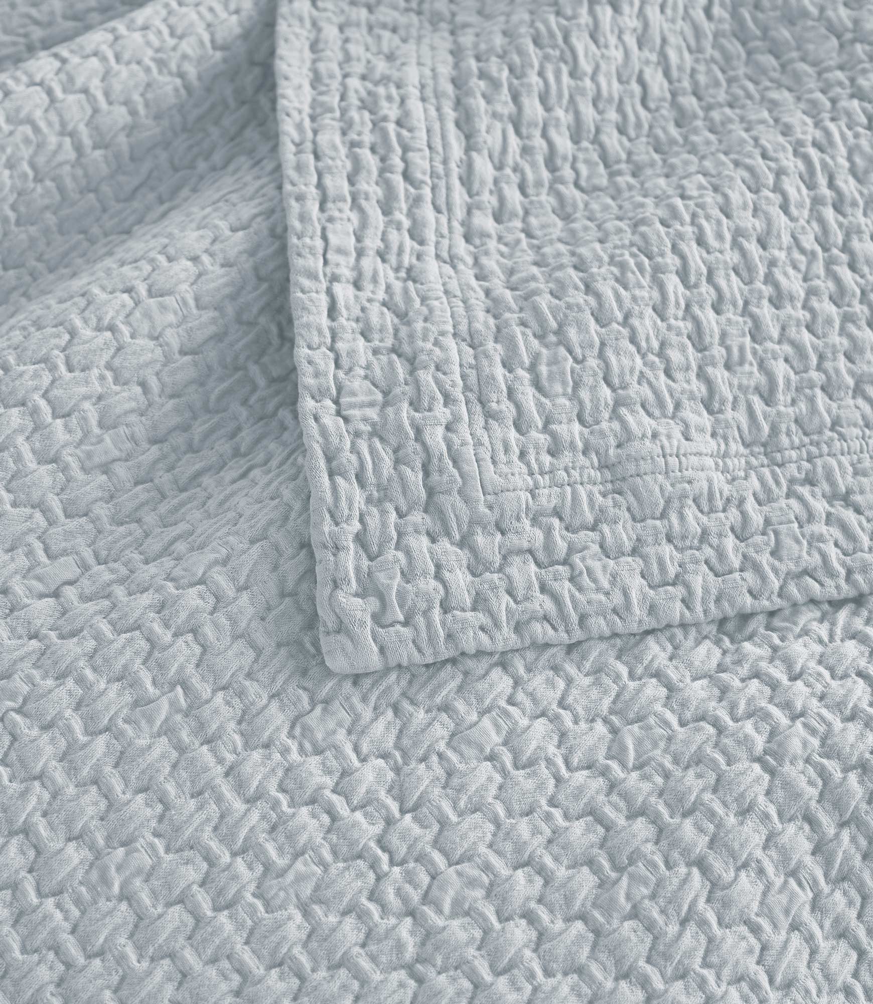 Juliet Matelassé Coverlet - Image 10