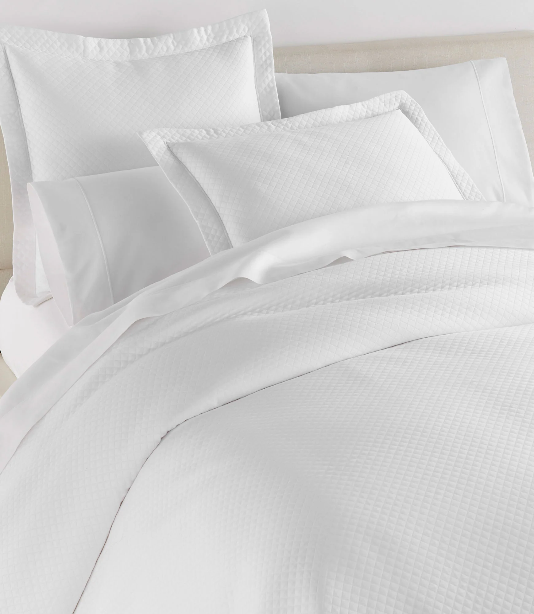 Oxford Matelassé Coverlet - Image 6